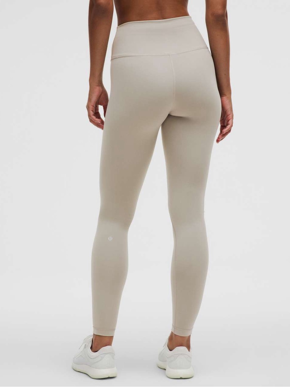 Lululemon Wunder Train High-Rise Tight 28"
Riverstone Size 6